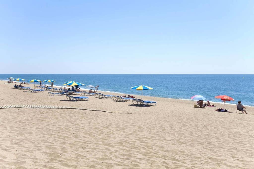 Apartment In Front Of The Beach Pineda de Mar Exterior foto