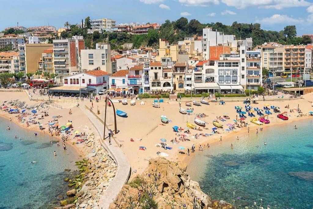 Apartment In Front Of The Beach Pineda de Mar Exterior foto